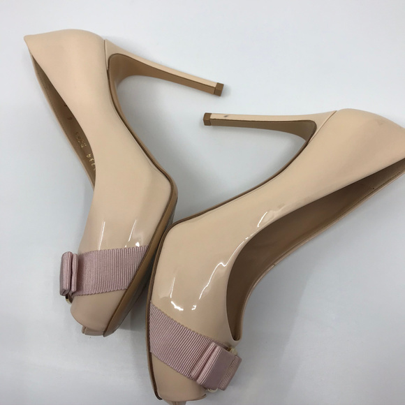SALVATORE FERRAGAMO Peep Toe Bow High Heel Pump - Picture 5 of 8